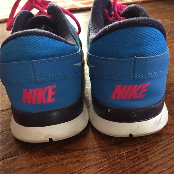 Nike Training Shoes - Picture 4 of 6